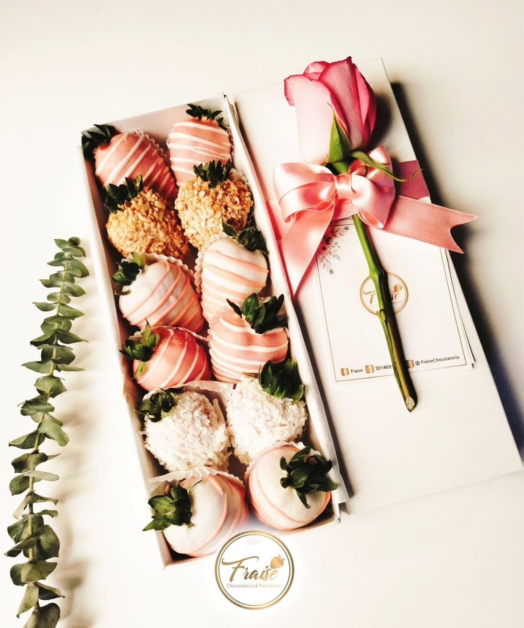 Caja Rosa de 12 fresas
